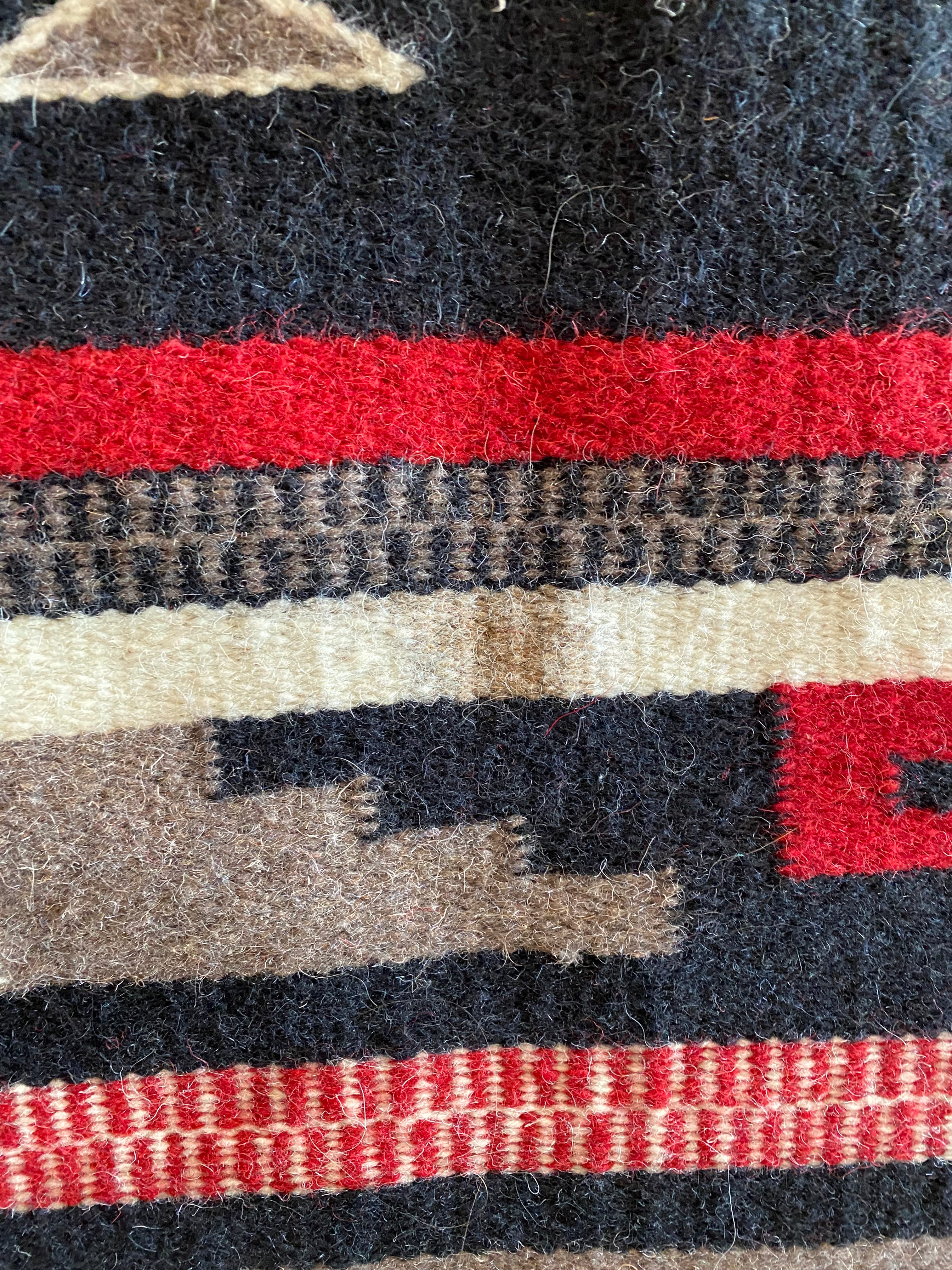 Woolen Southwestern Rug (2)