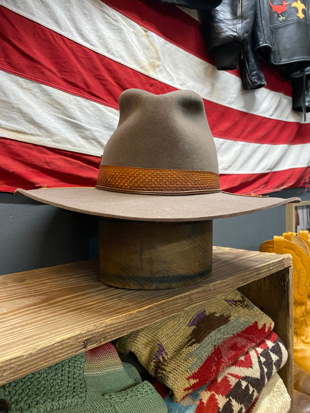 Outpost x Silvester Maria Wide Brim Snakeskin Western Hat (Grey)