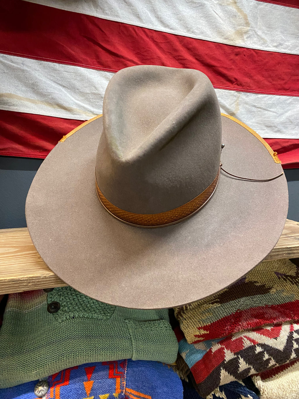 Outpost x Silvester Maria Wide Brim Snakeskin Western Hat (Grey)