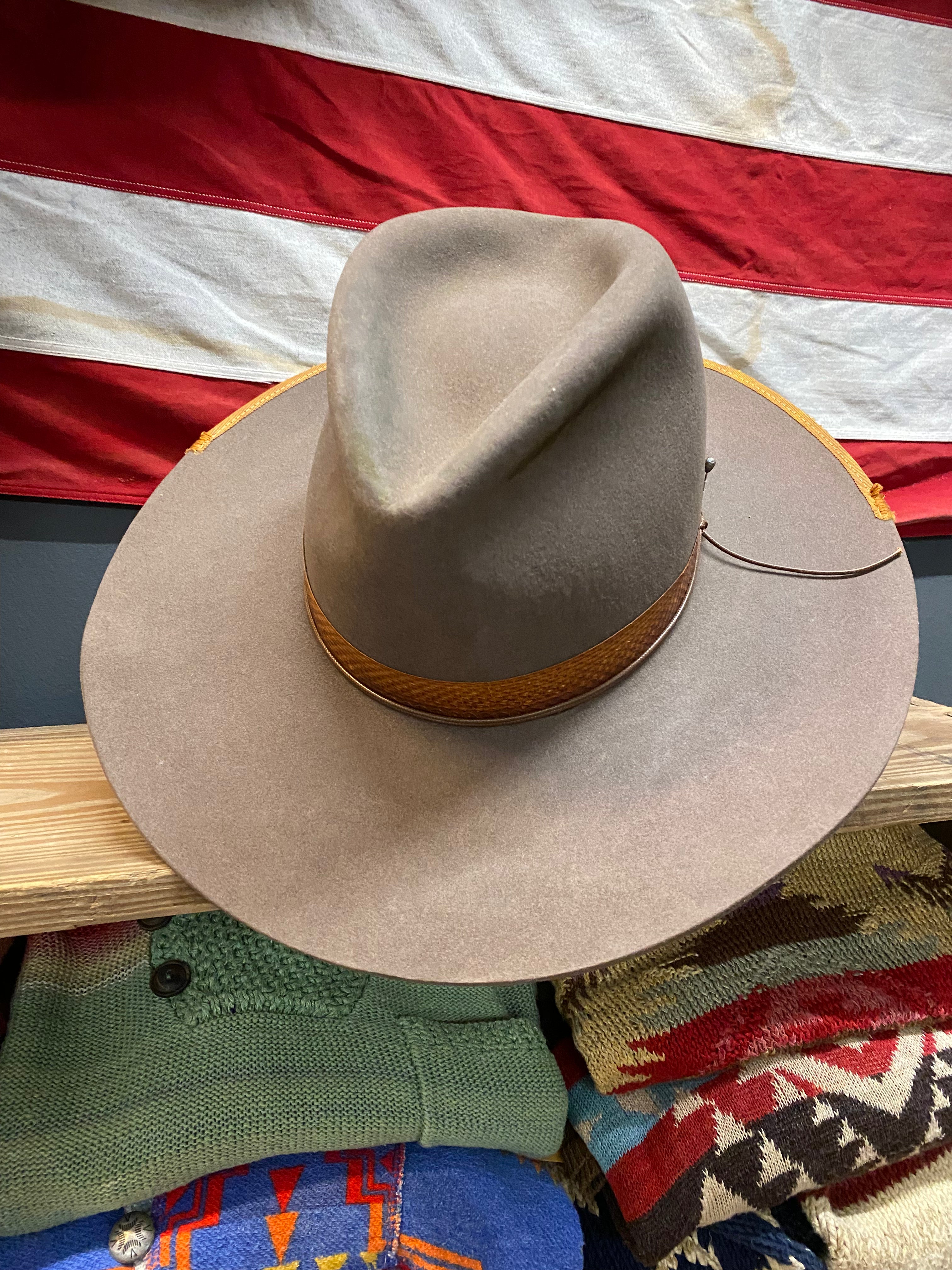 Outpost x Silvester Maria Wide Brim Snakeskin Western Hat (Grey)